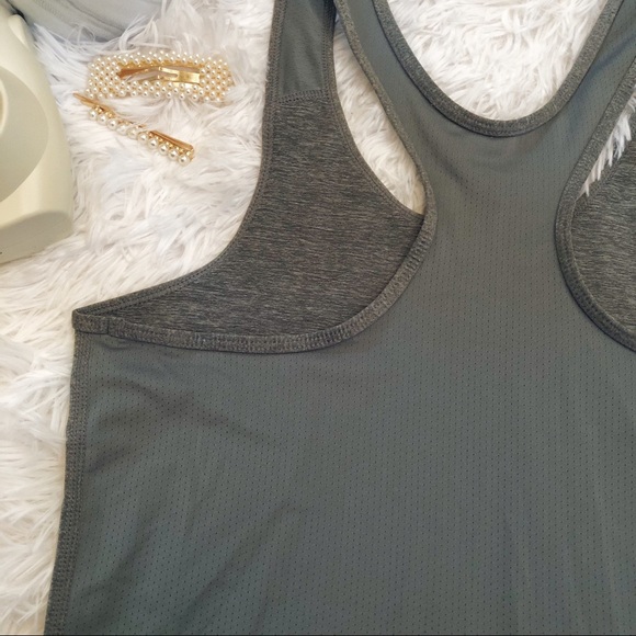 Nike Dri-Fit Tank Top - Picture 4 of 5